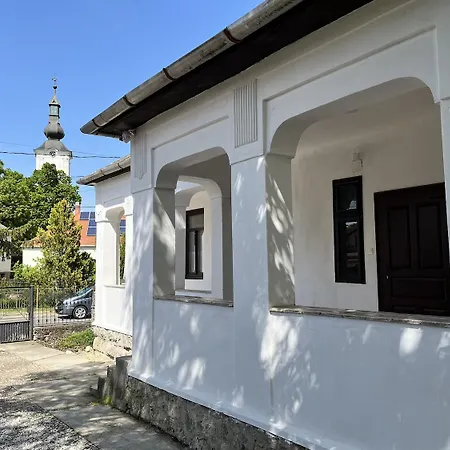 Udvar-ház Prázdninový dům *