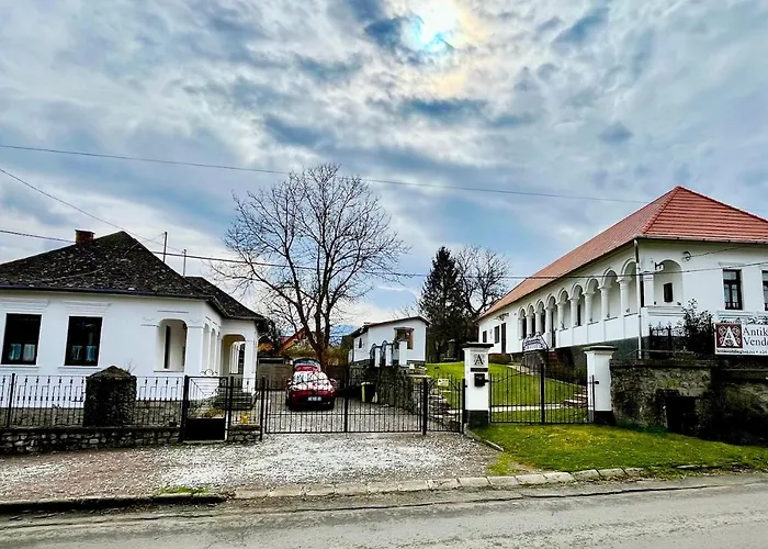 Udvar-ház * Nagyvisnyó