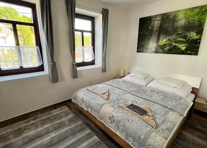 Udvar-haz Nagyvisnyó