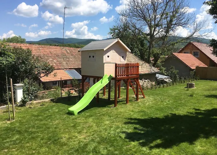 Udvar-ház